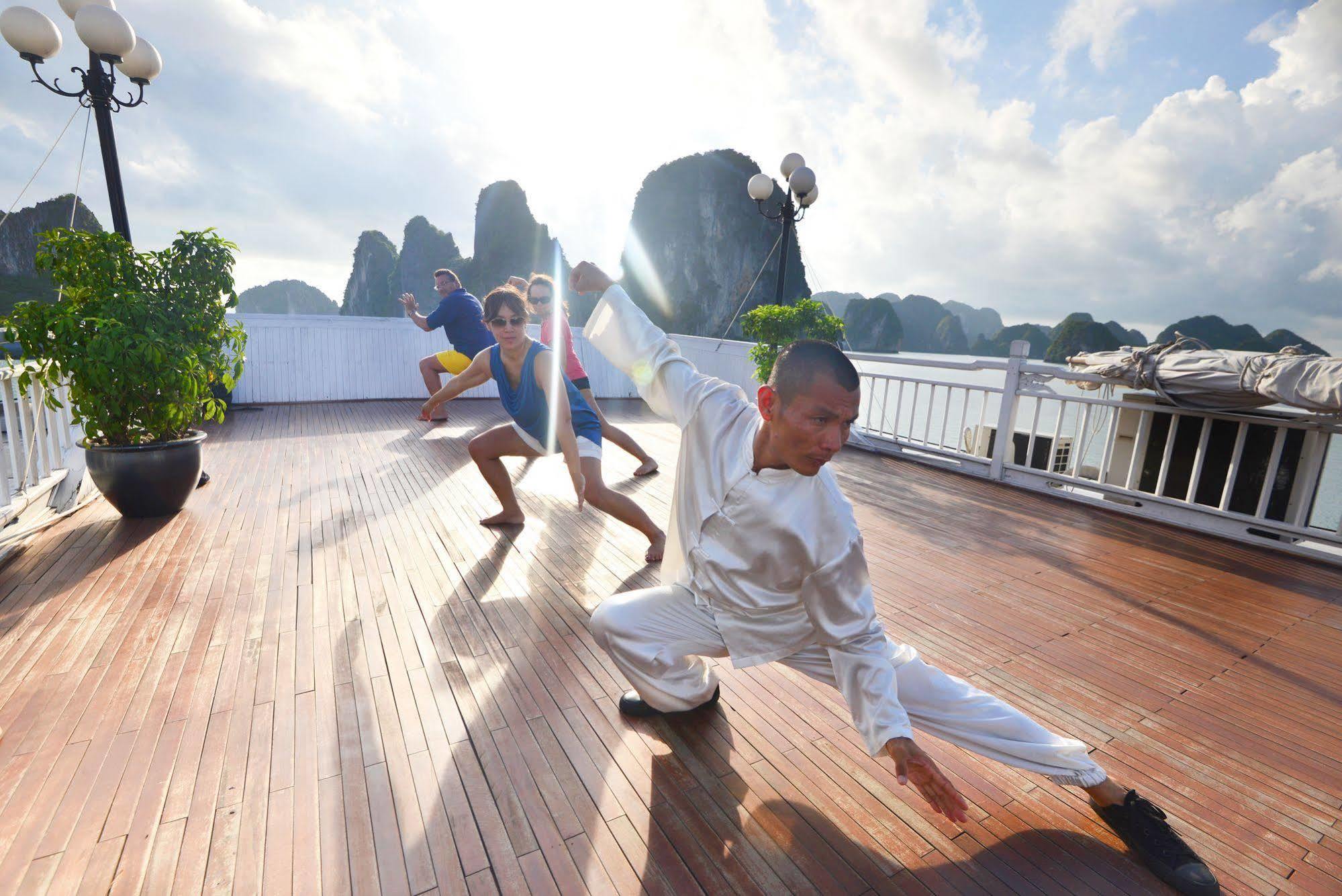 הלונג Signature Royal Halong Cruise מראה חיצוני תמונה